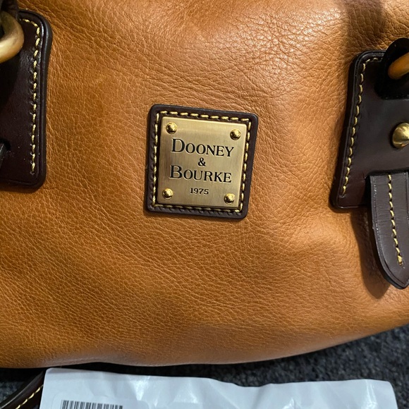 Designer Purse - Picture 5 of 16